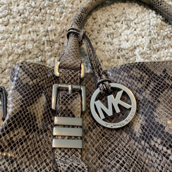 Michael Kors Handbag - Picture 8 of 8